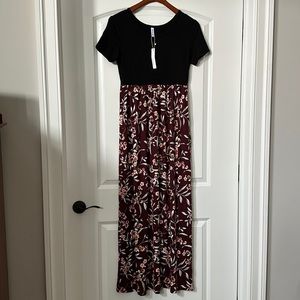 Short sleeve maxi dress with pockets